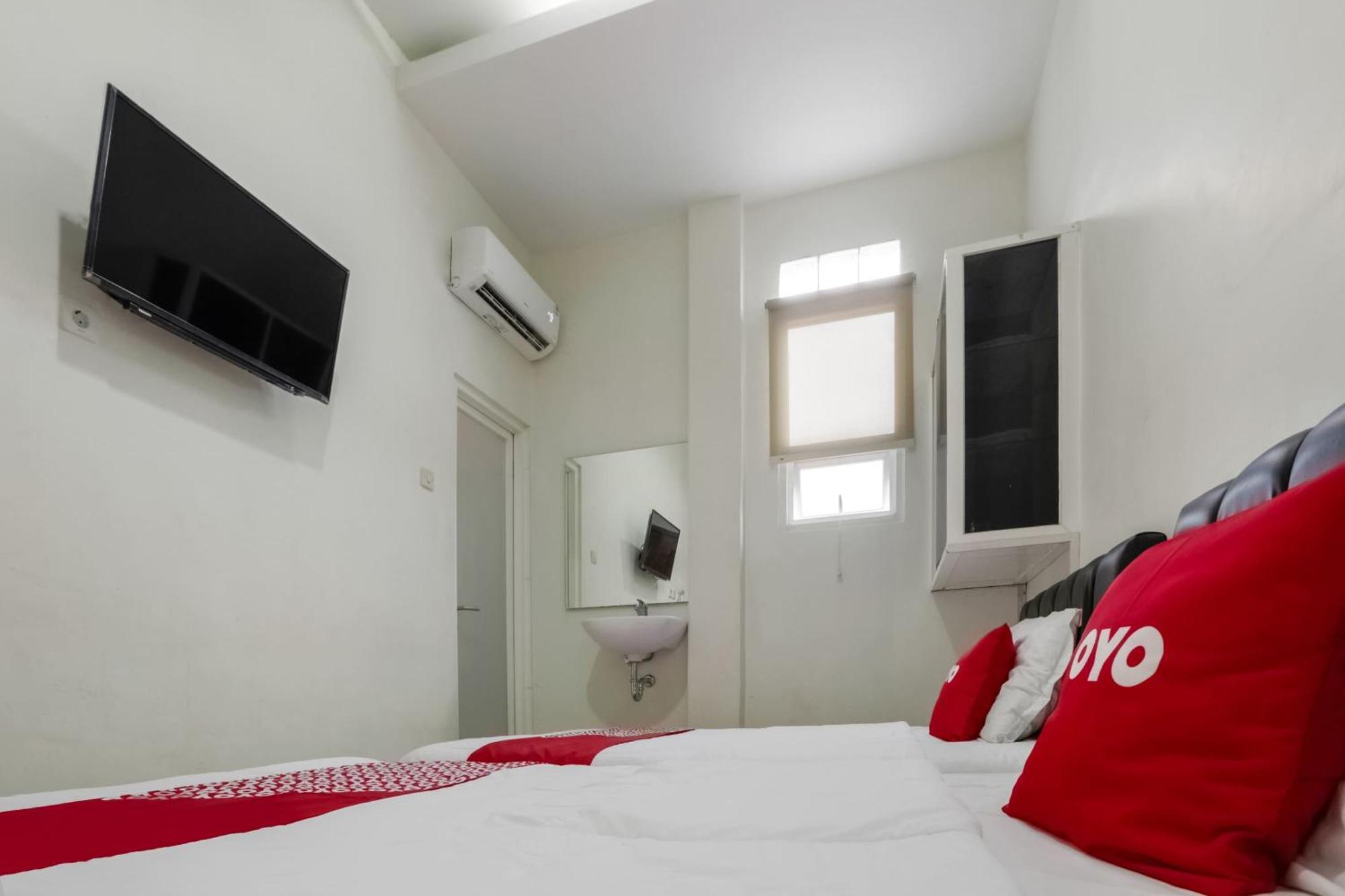 Super Oyo 3838 Tamansari Guest House Surakarta  Ngoại thất bức ảnh