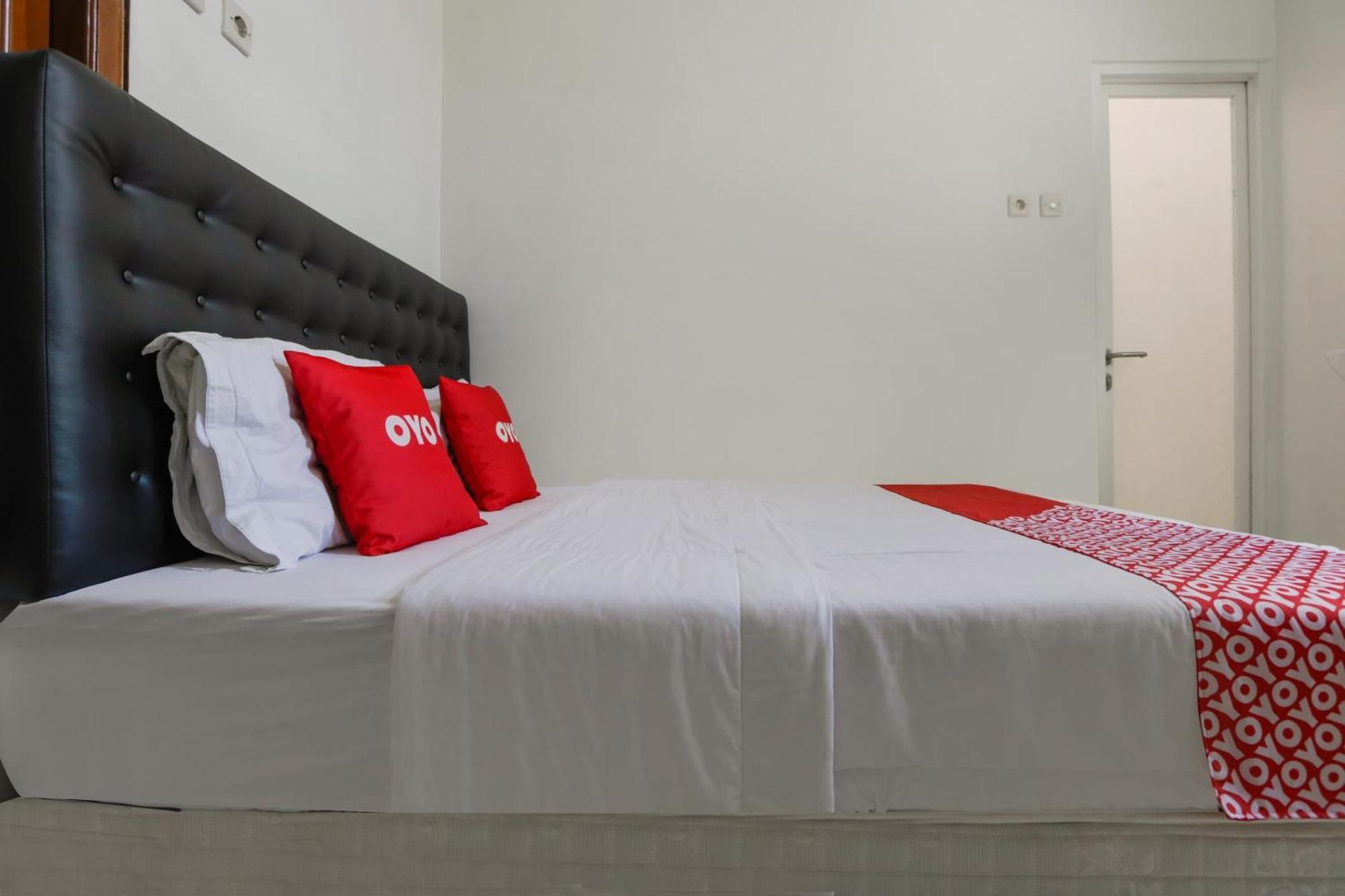 Super Oyo 3838 Tamansari Guest House Surakarta  Ngoại thất bức ảnh